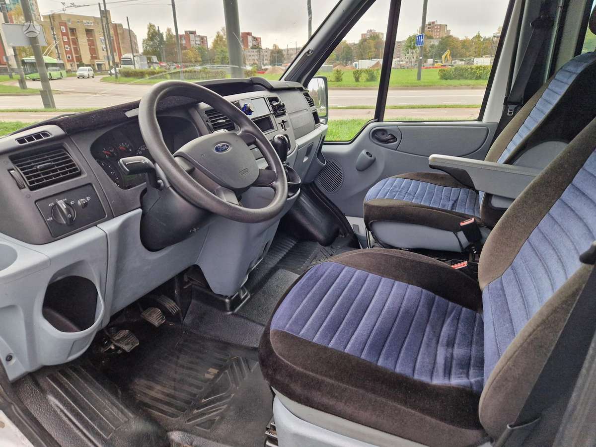 Ford Transit 2007 — photo 11