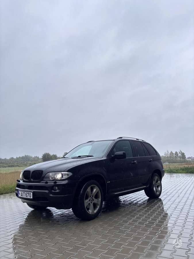 BMW X5 2004 — вигляд ззаду