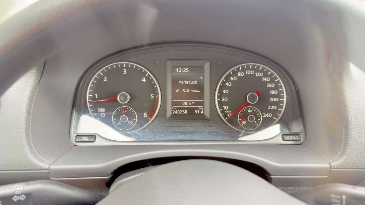 Volkswagen Caddy 2011 — photo 5