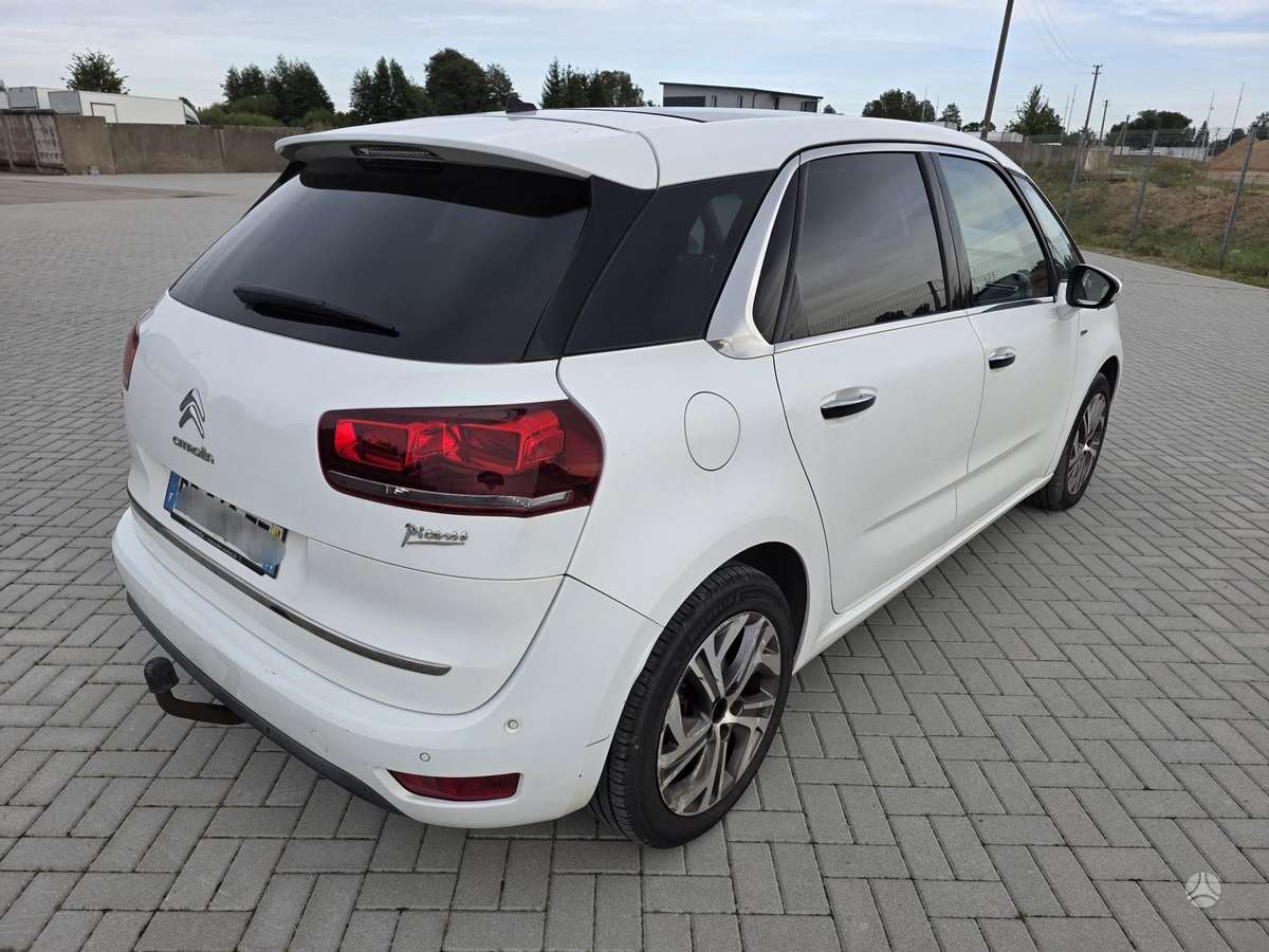 Citroen C4 2015 — engine 1560 cm³, 116 HP (85kW)
