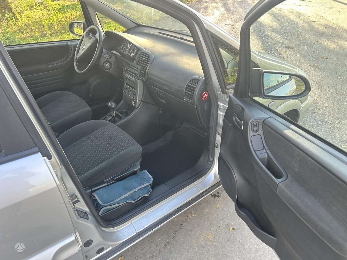 Opel Zafira 2004 — photo 16