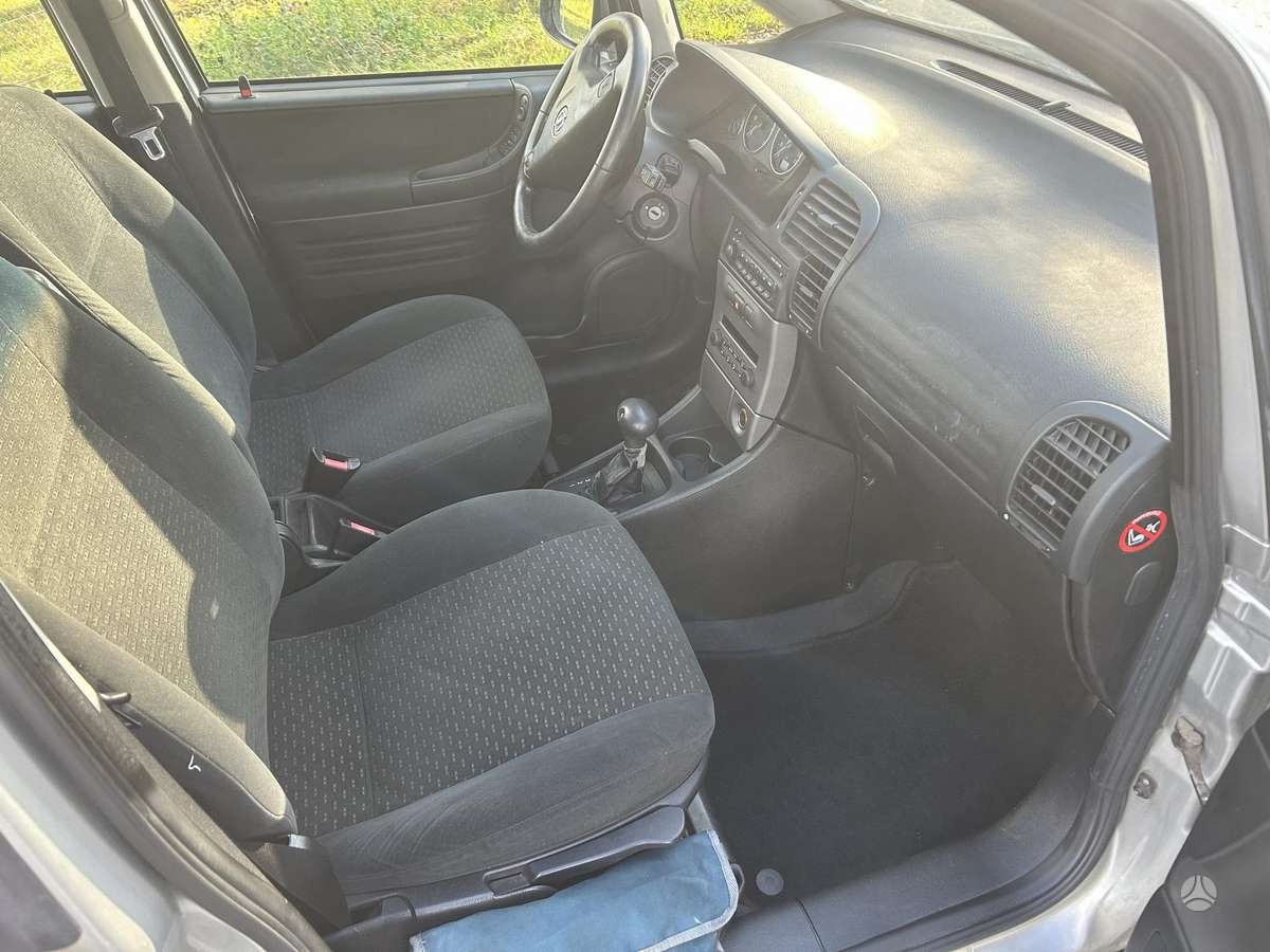 Opel Zafira 2004 — photo 17