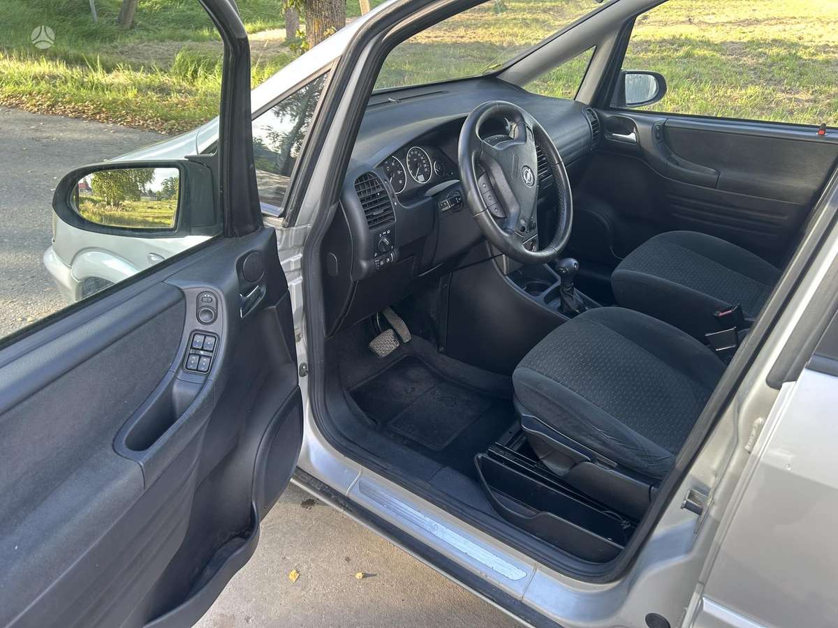 Opel Zafira 2004 — photo 18