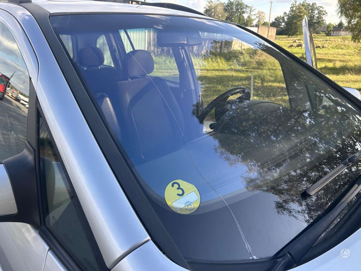 Opel Zafira 2004 — photo 26
