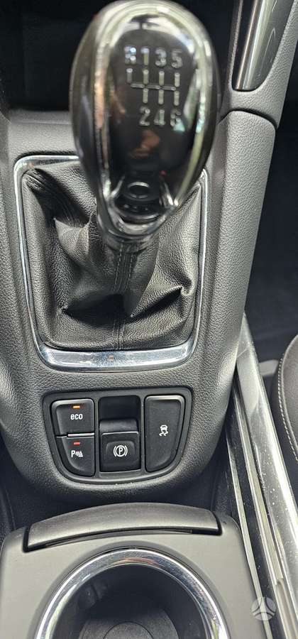 Opel Zafira 2015 — photo 11