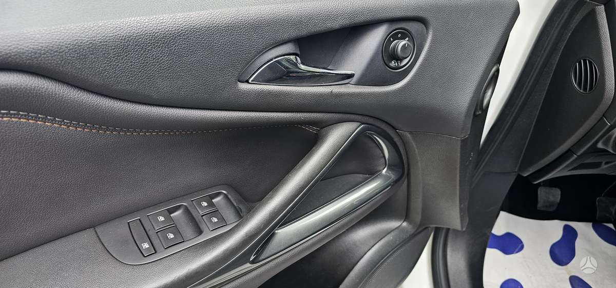 Opel Zafira 2015 — photo 6