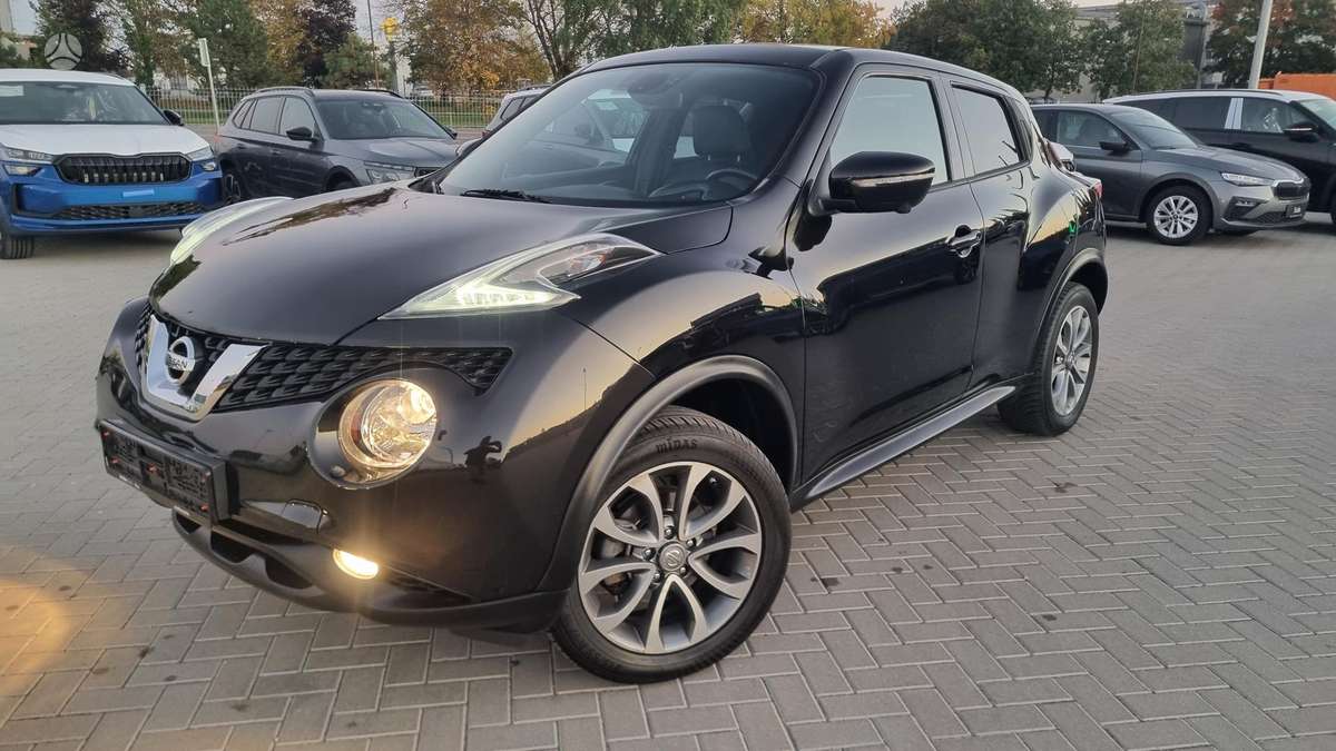 Nissan Juke 2015 — rear view