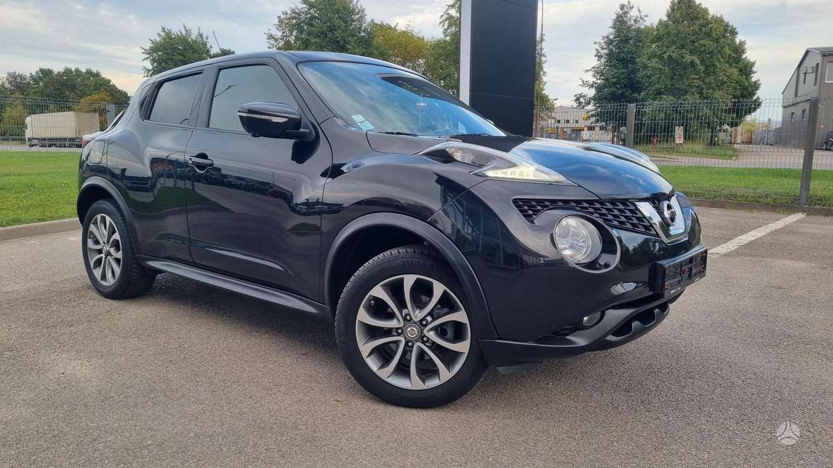 Nissan Juke 2015 — вигляд ззаду
