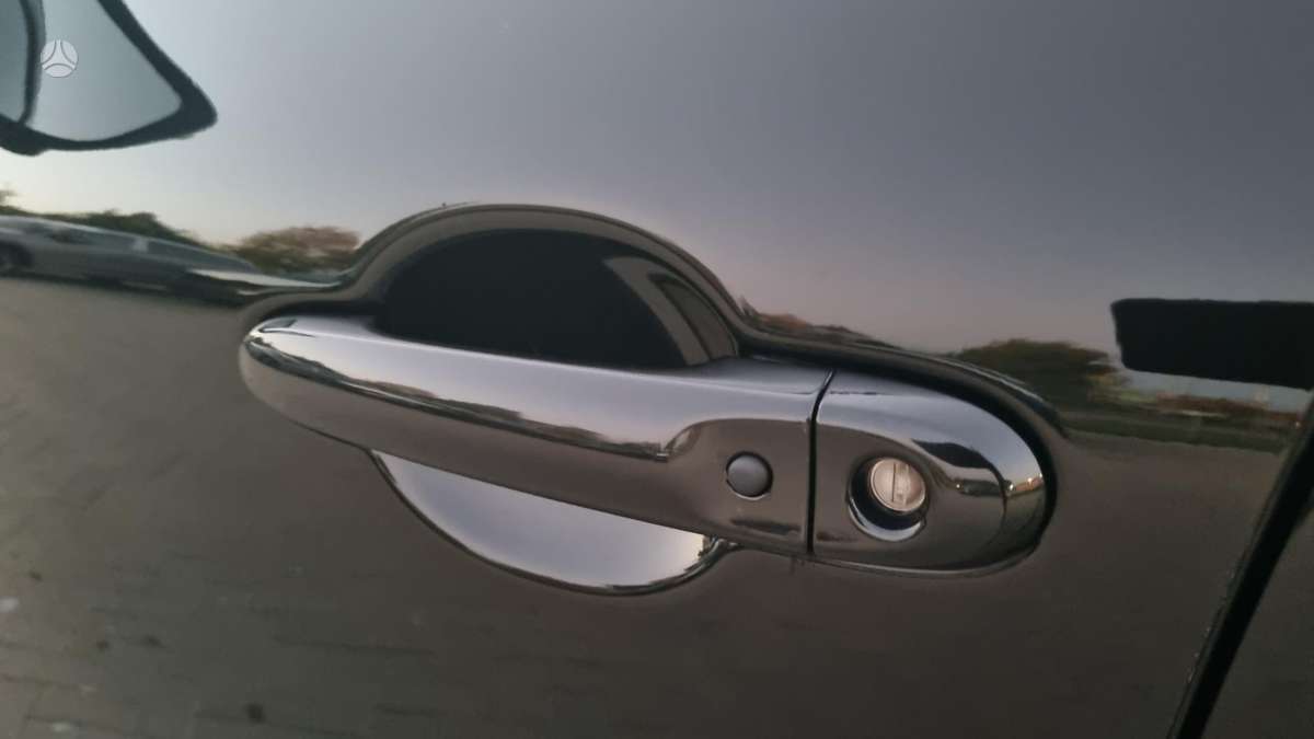 Nissan Juke 2015 — photo 21