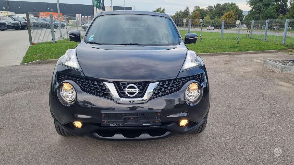 Nissan Juke 2015 — салон