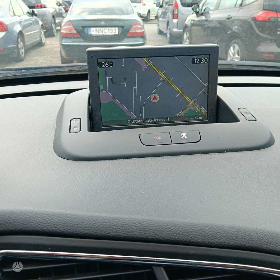 Peugeot 5008 2015 — фото 10