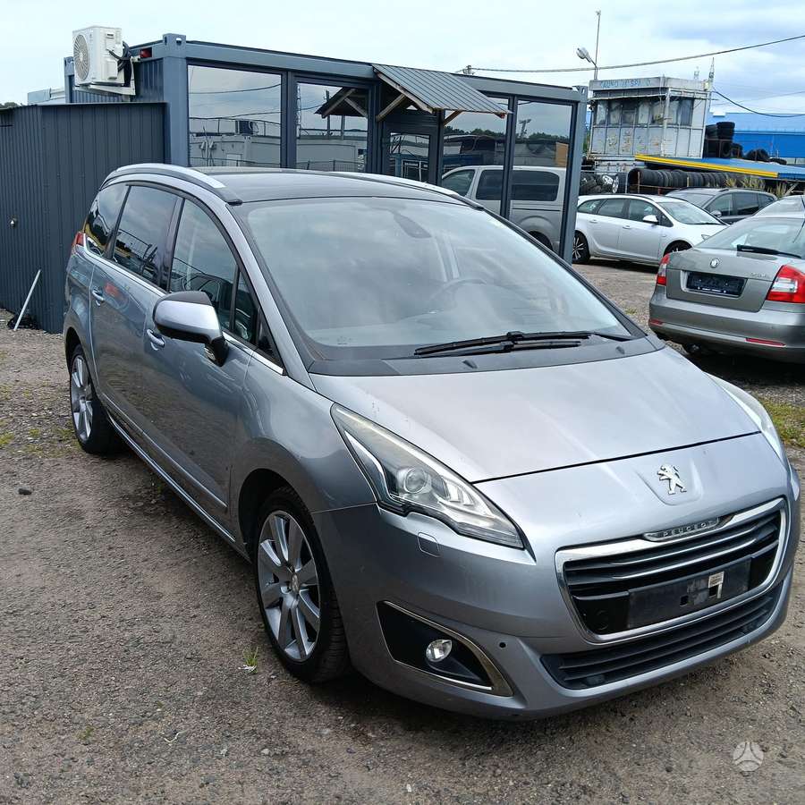 Peugeot 5008 2015 — двигун 1997 cm³, 150 HP (110kW)