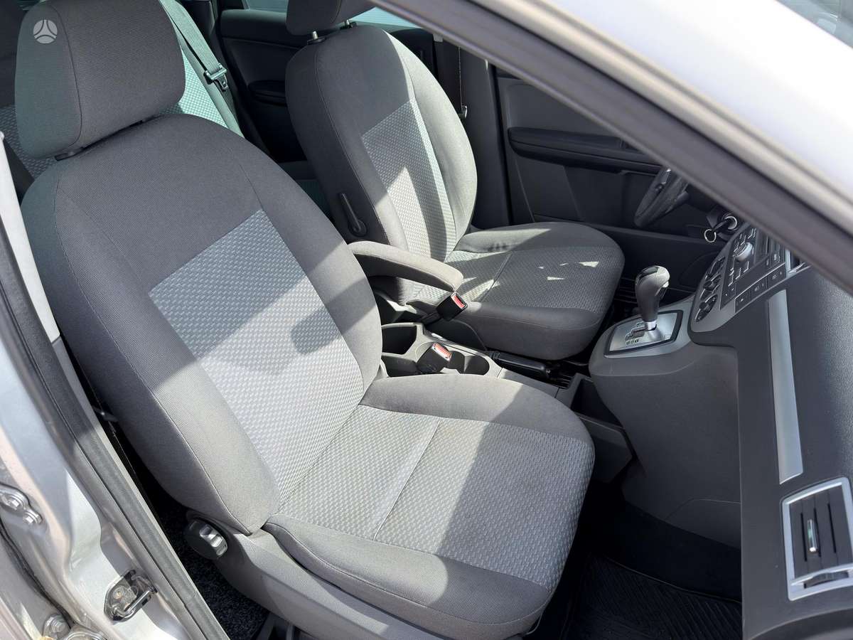 Ford C-MAX 2006 — photo 11