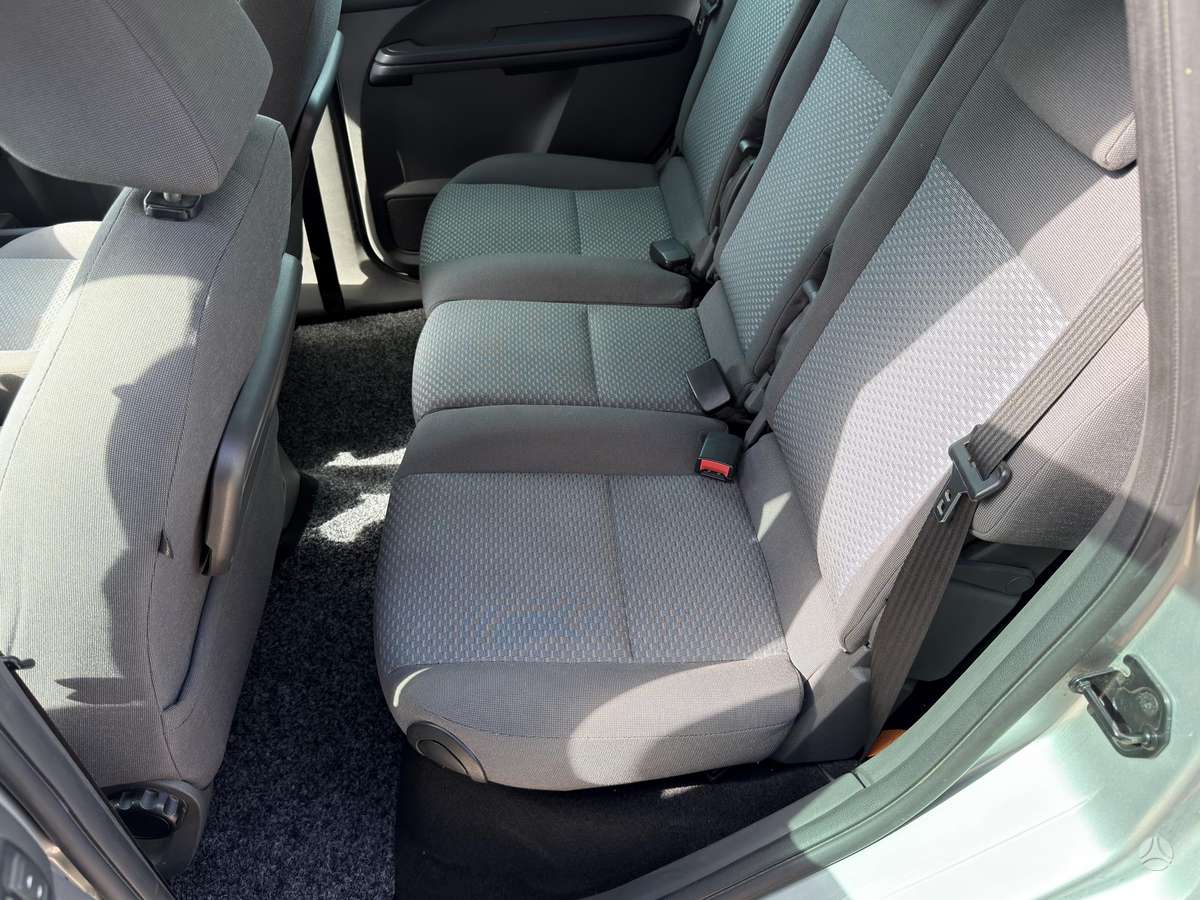 Ford C-MAX 2006 — photo 18