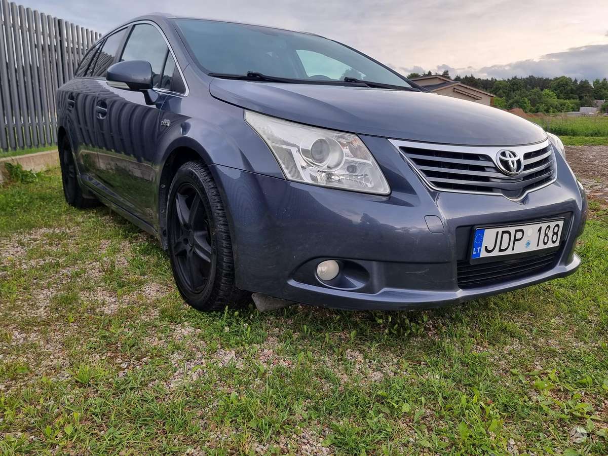 Toyota Avensis 2010 — engine 2200 cm³, 150 HP (110kW)