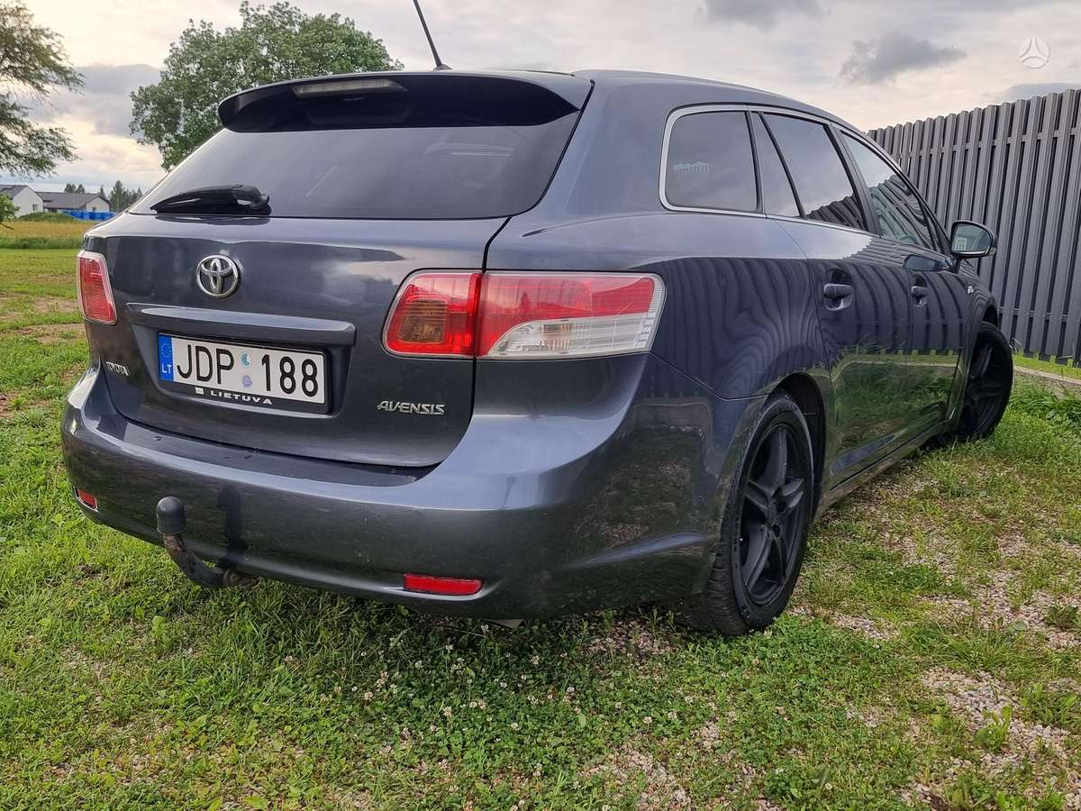 Toyota Avensis 2010 — photo 5