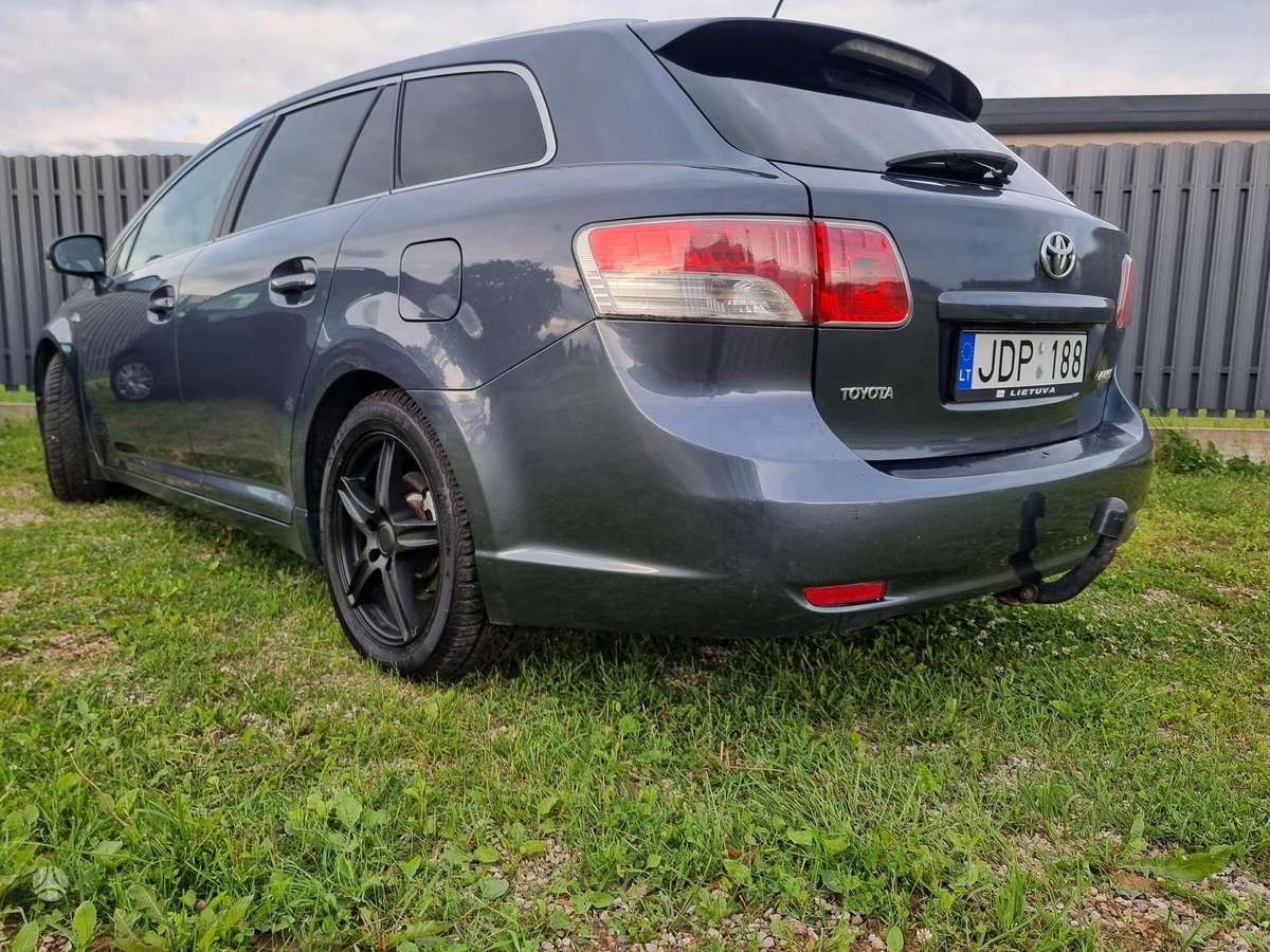 Toyota Avensis 2010 — photo 6