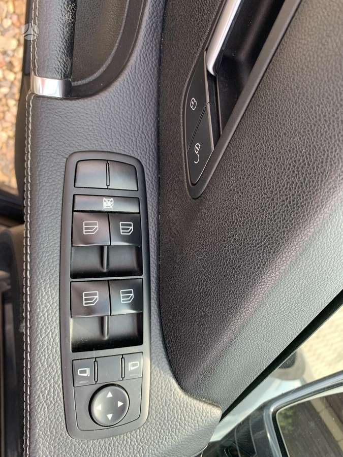 Mercedes-Benz R300 2012 — photo 7