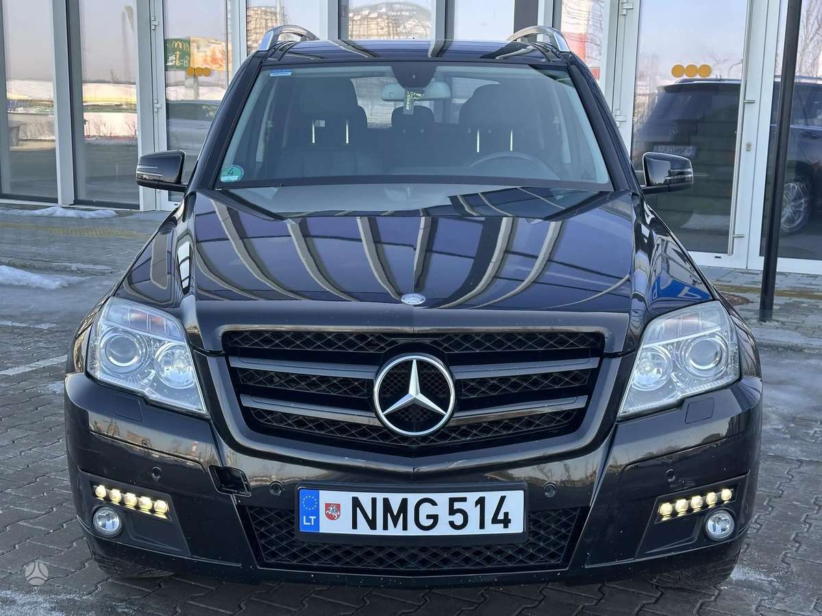 Mercedes-Benz GLK350 2009 — rear view
