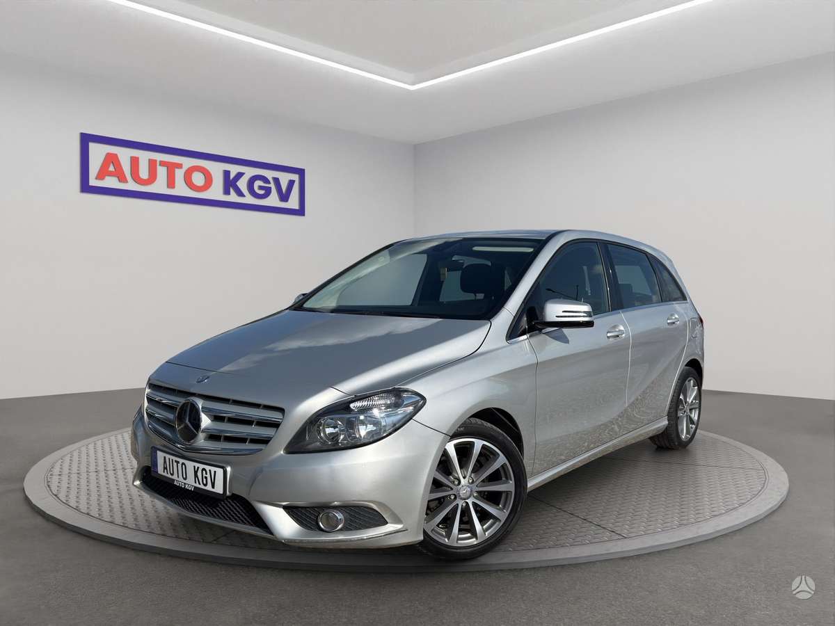 Mercedes-Benz B180, 2013