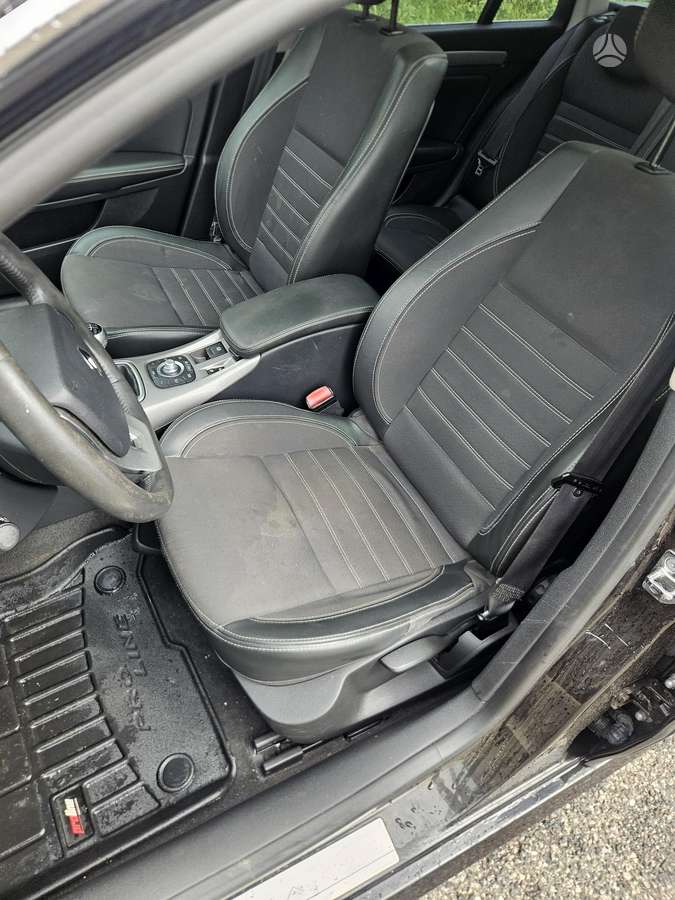 Renault Laguna 2011 — photo 14