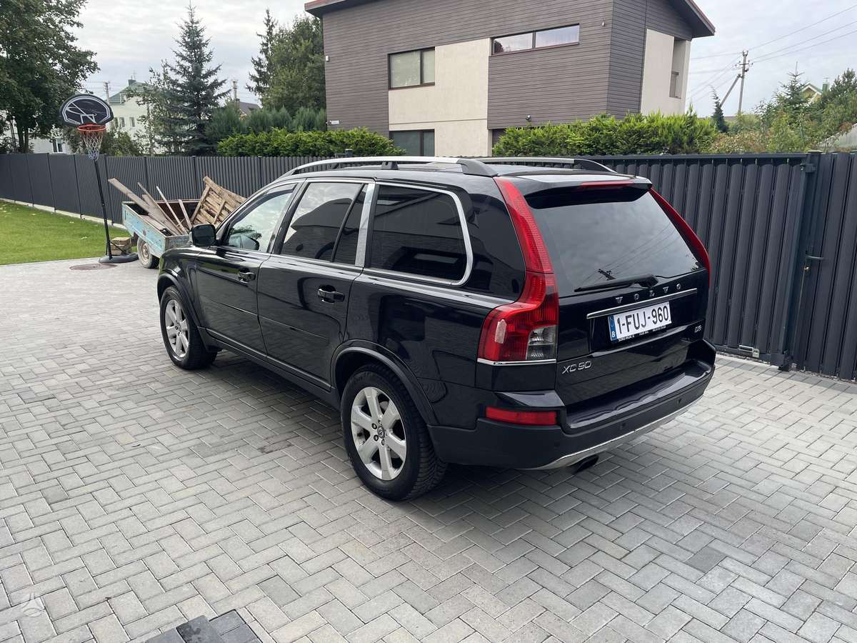 Volvo XC90 2010 — двигун 2400 cm³, 163 HP (120kW)