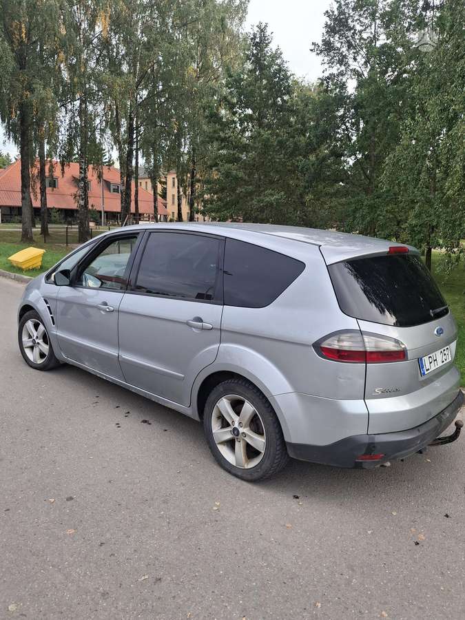 Ford S-MAX 2007 — rear view