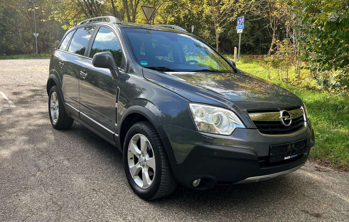 Opel Antara 2010 — вигляд ззаду