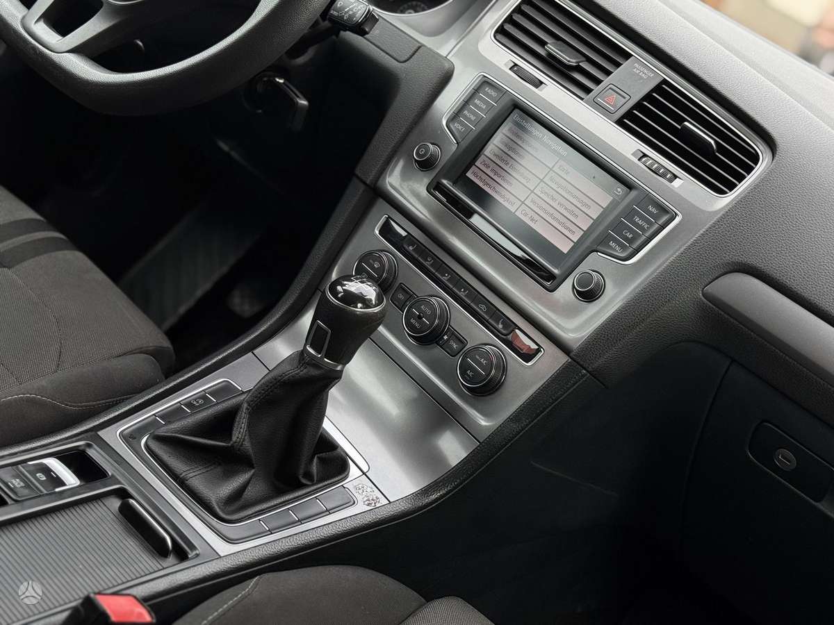 Volkswagen Golf 2015 — photo 11