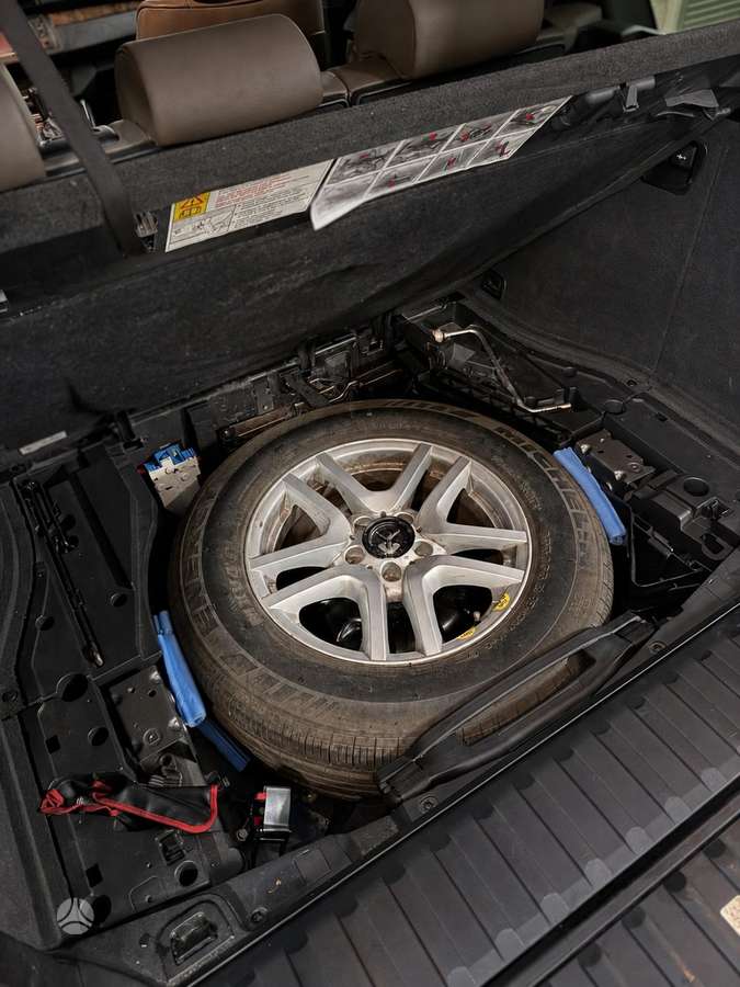 BMW X5 2005 — photo 16