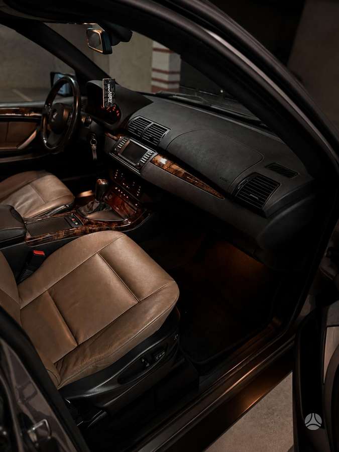 BMW X5 2005 — photo 22