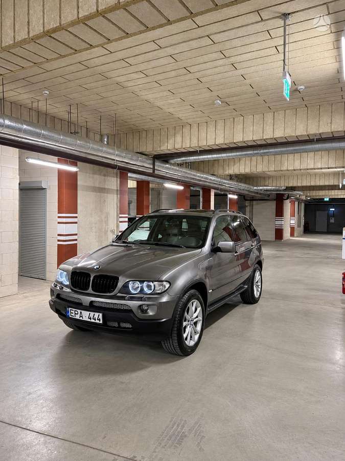 BMW X5 2005 — interior