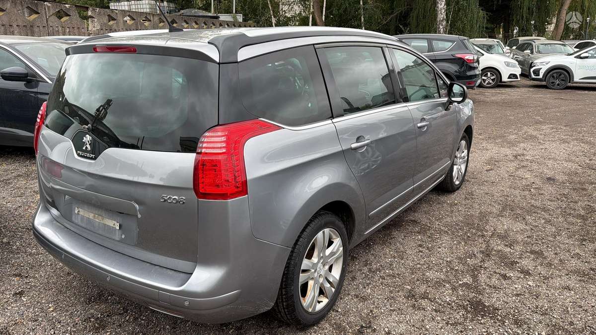 Peugeot 5008 2014 — двигун 1560 cm³, 116 HP (85kW)