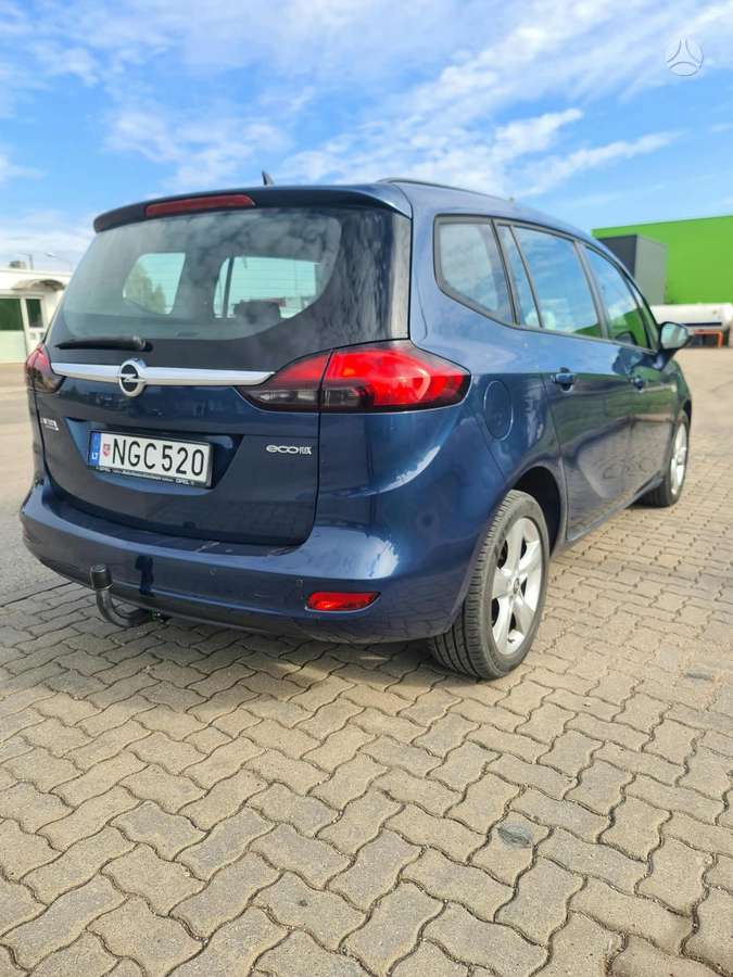 Opel Zafira 2015 — двигун 1600 cm³, 150 HP (110kW)