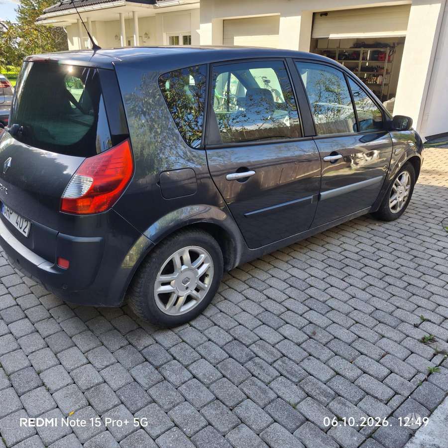 Renault Scenic 2008 — вигляд ззаду