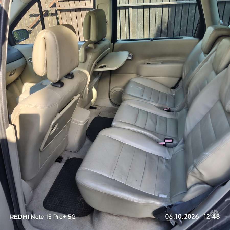 Renault Scenic 2008 — салон