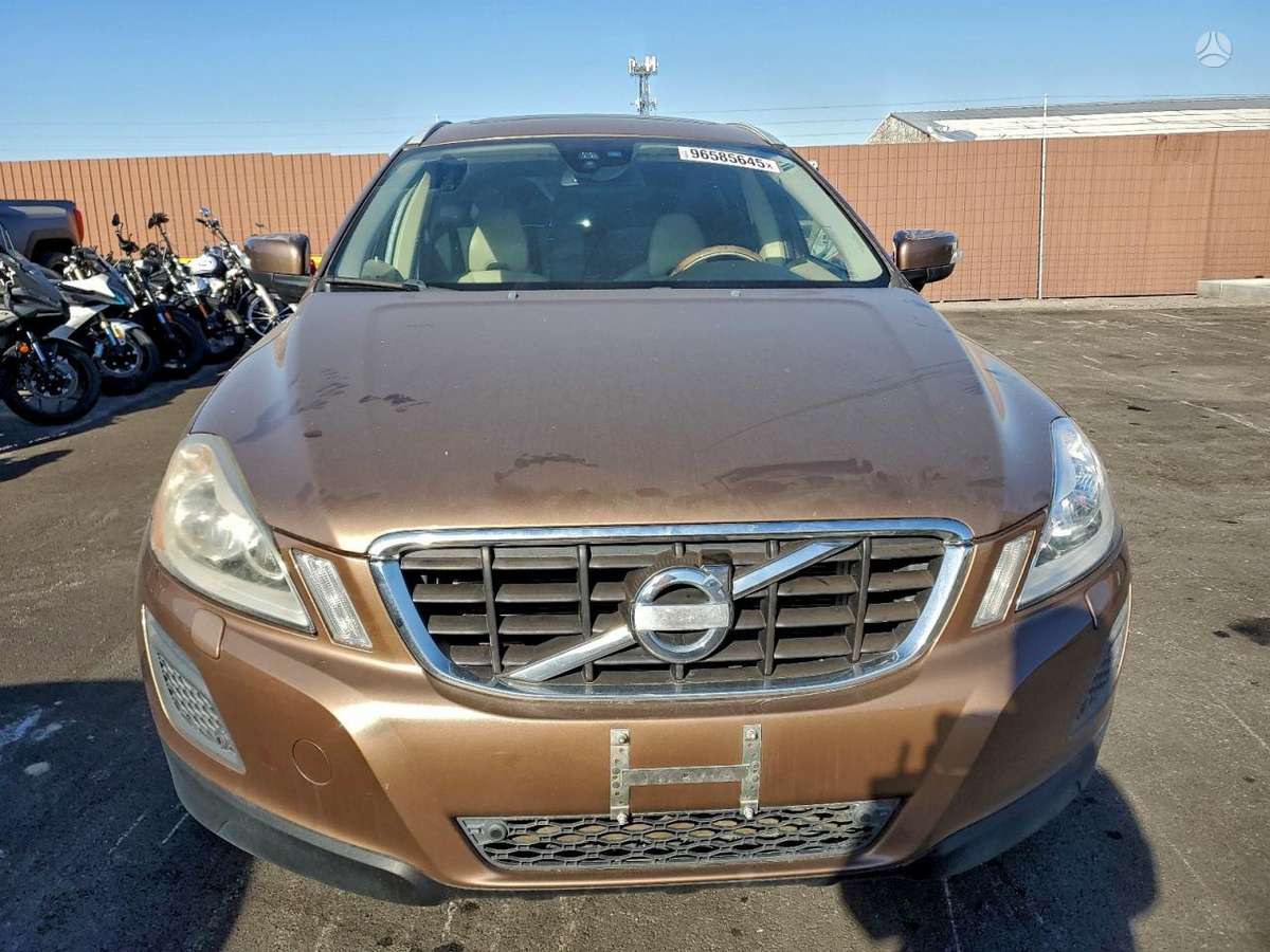 Volvo XC60 2012 — вигляд ззаду