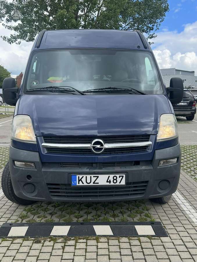 Opel Movano 2006 — rear view