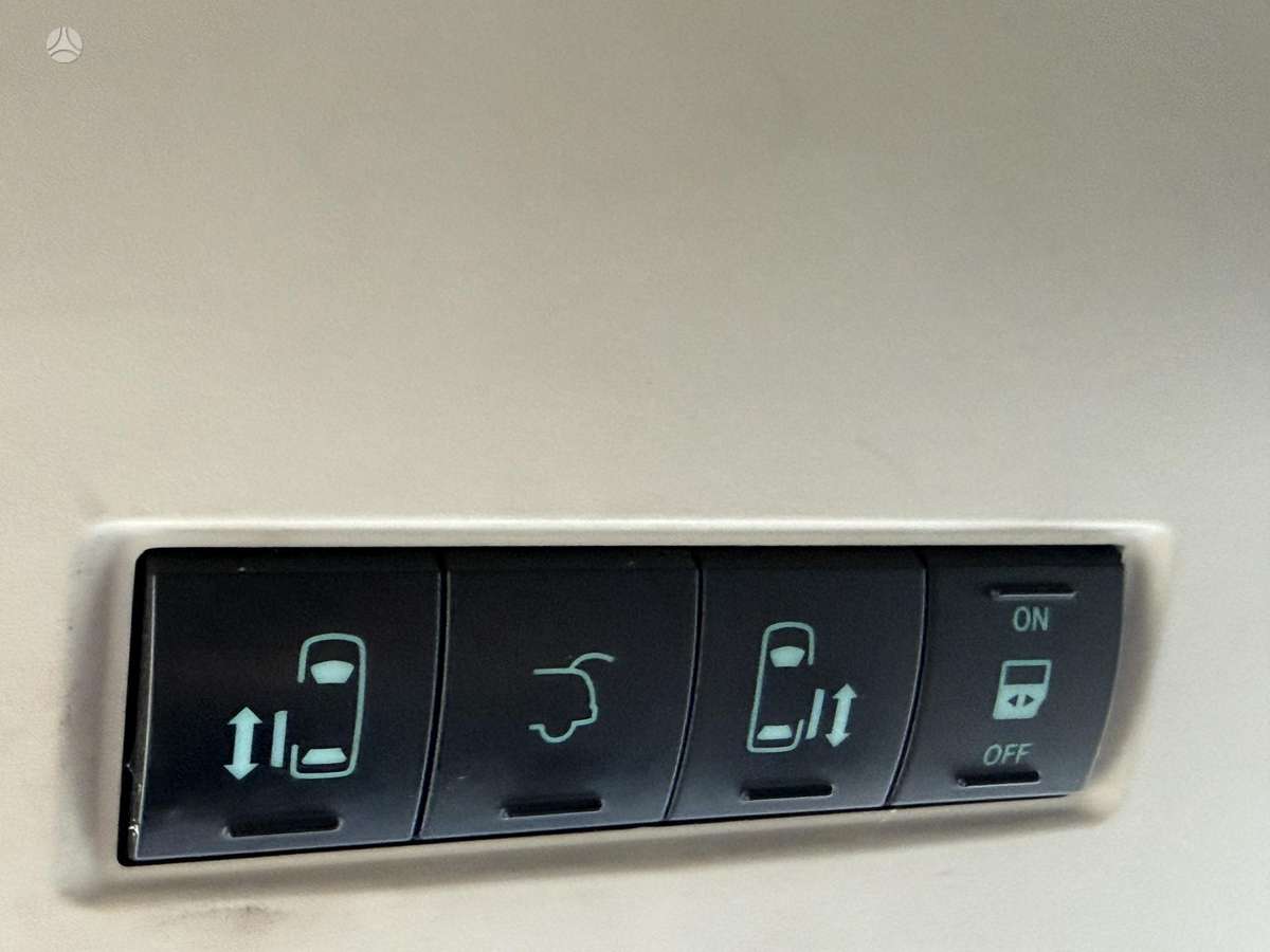 Chrysler Grand 2009 — photo 25