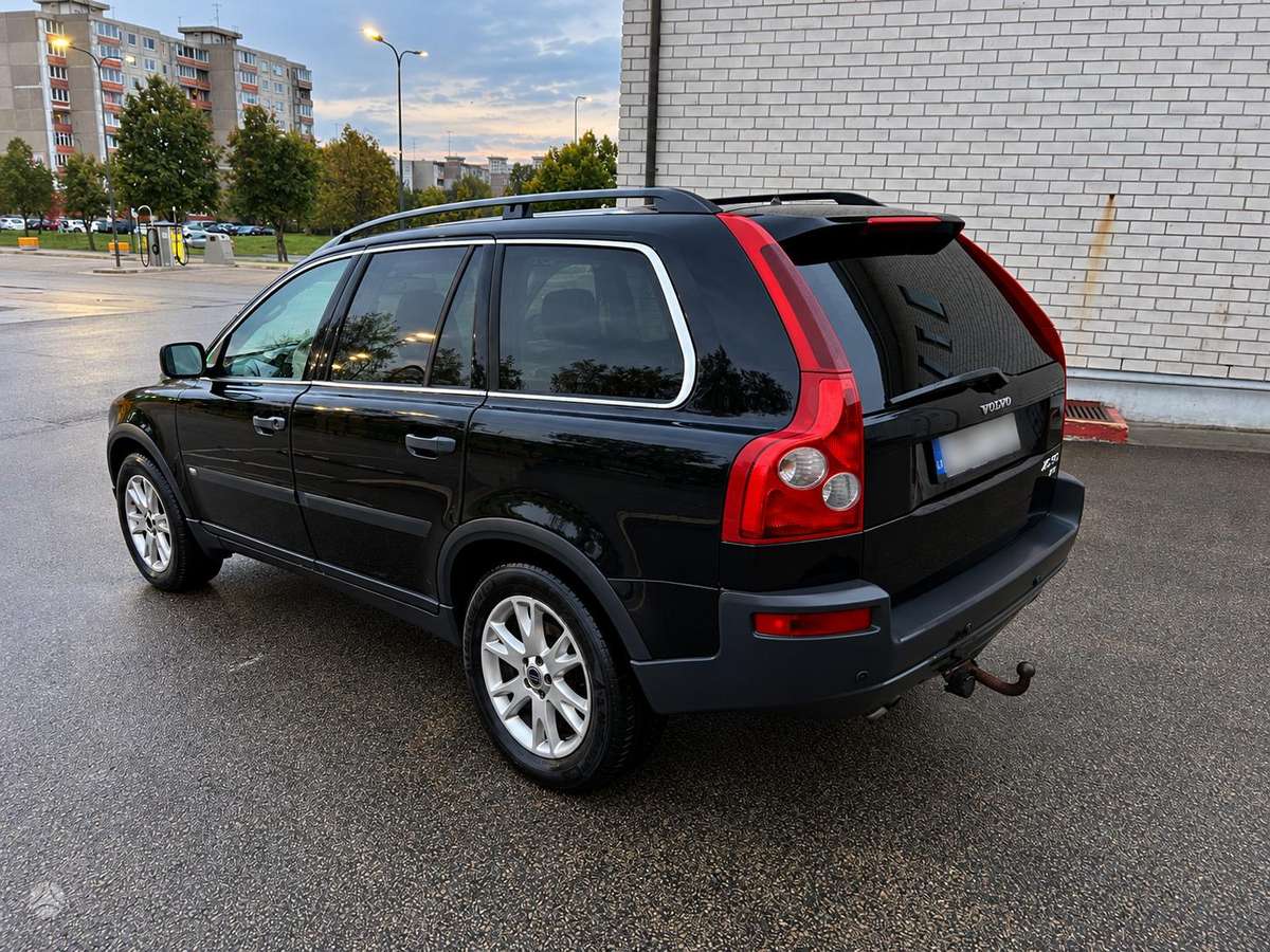 Volvo XC90 2004 — салон