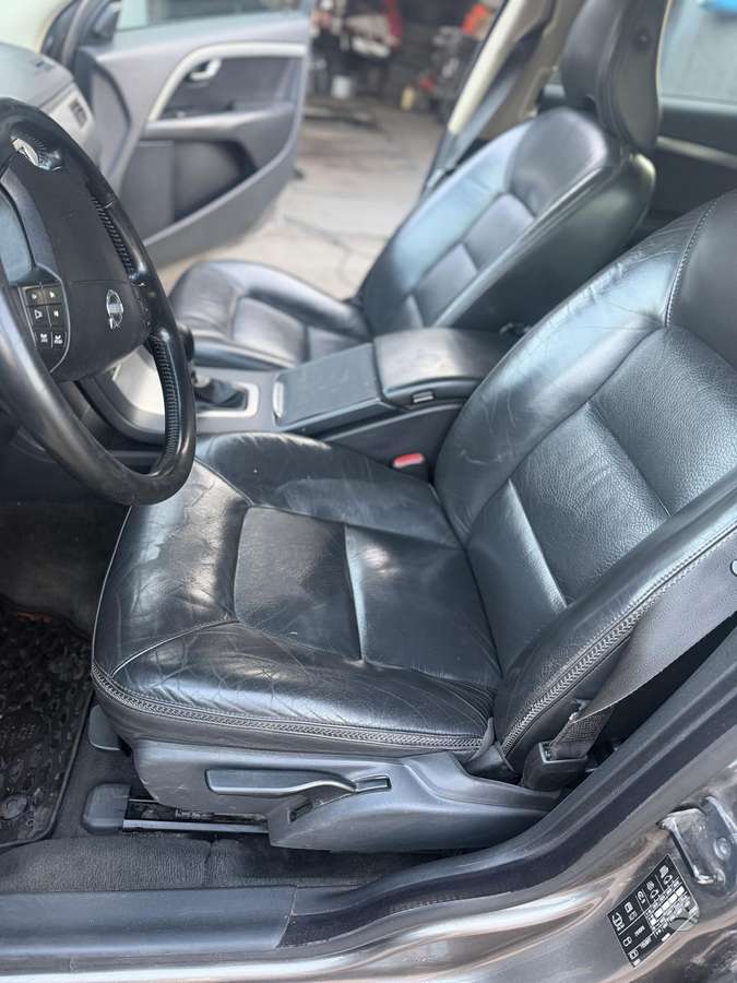 Volvo XC70 2008 — photo 16