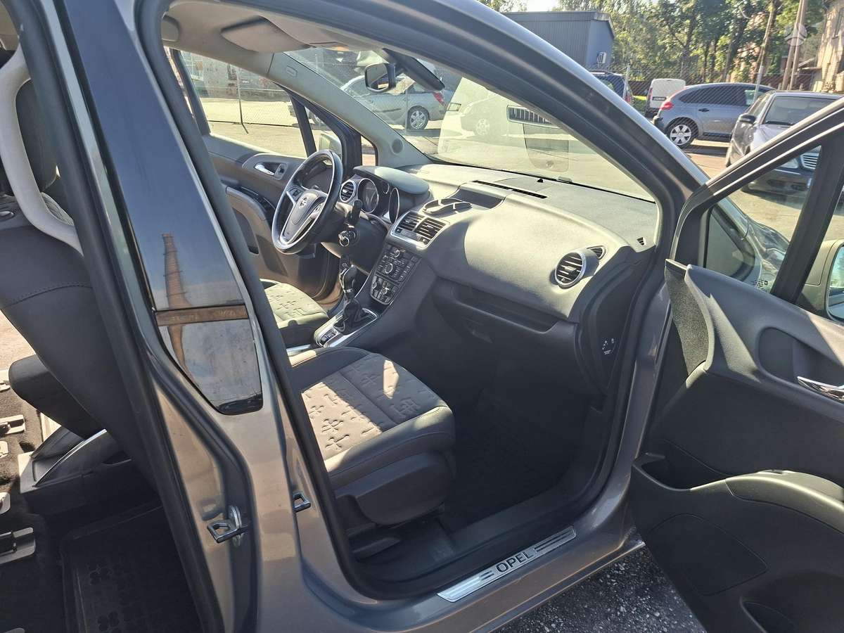 Opel Meriva 2011 — photo 18