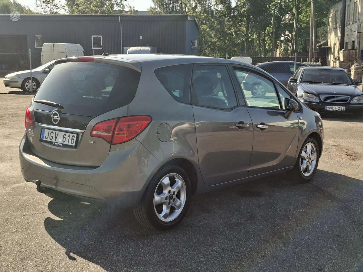 Opel Meriva 2011 — photo 5