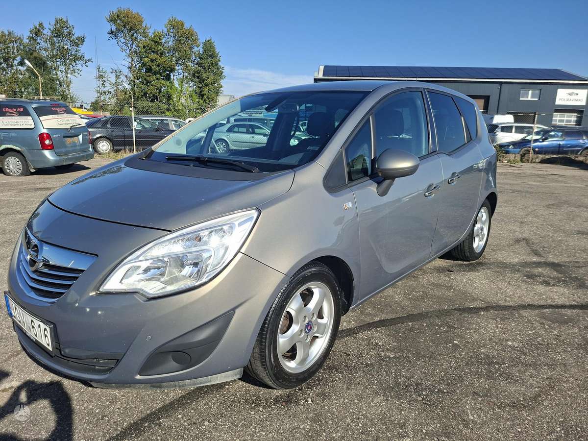 Opel Meriva 2011 — photo 9