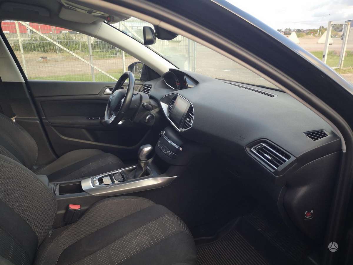 Peugeot 308 2015 — photo 12