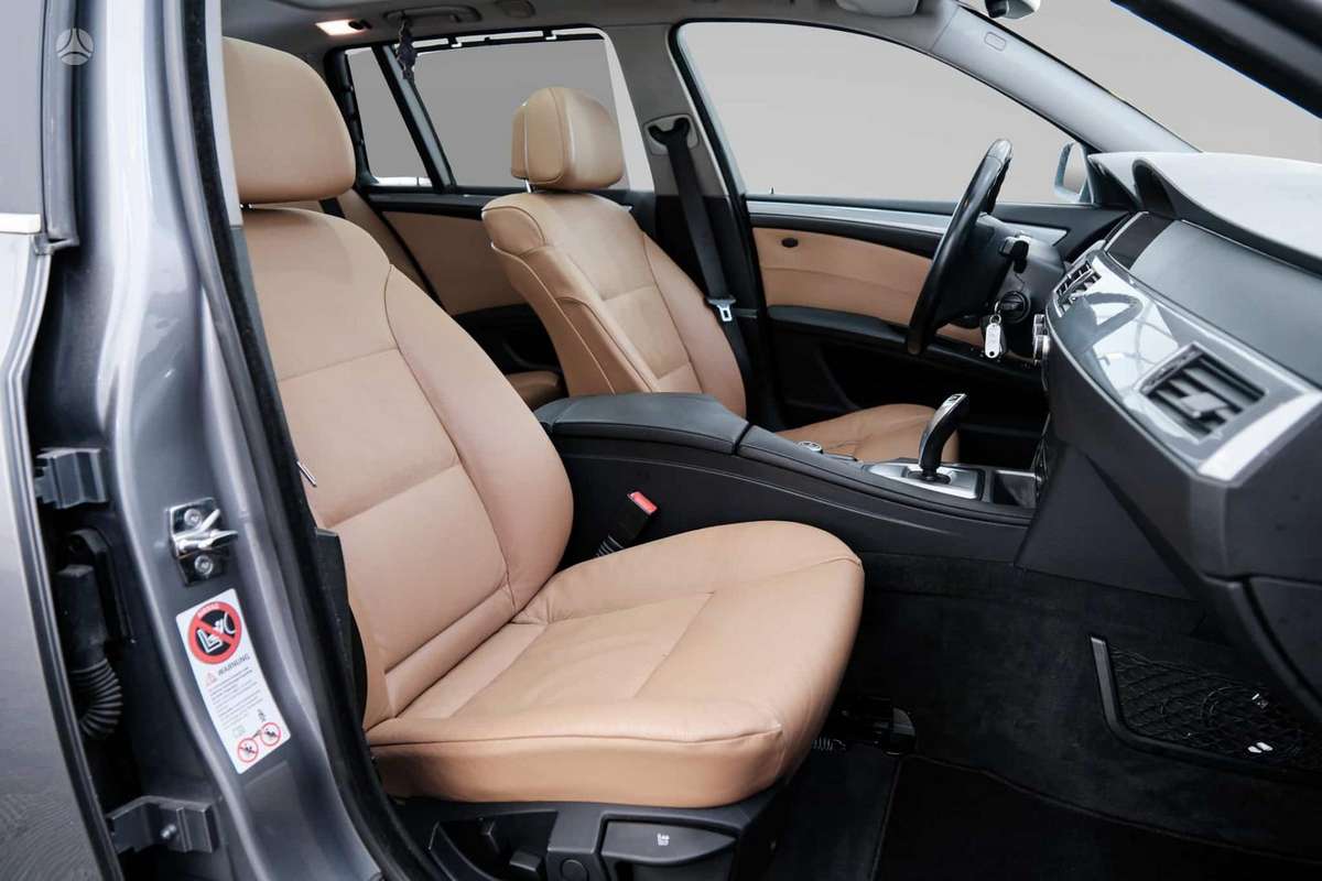 BMW 520 2009 — photo 11