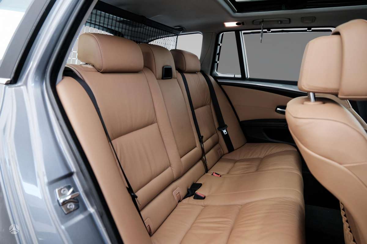 BMW 520 2009 — photo 12