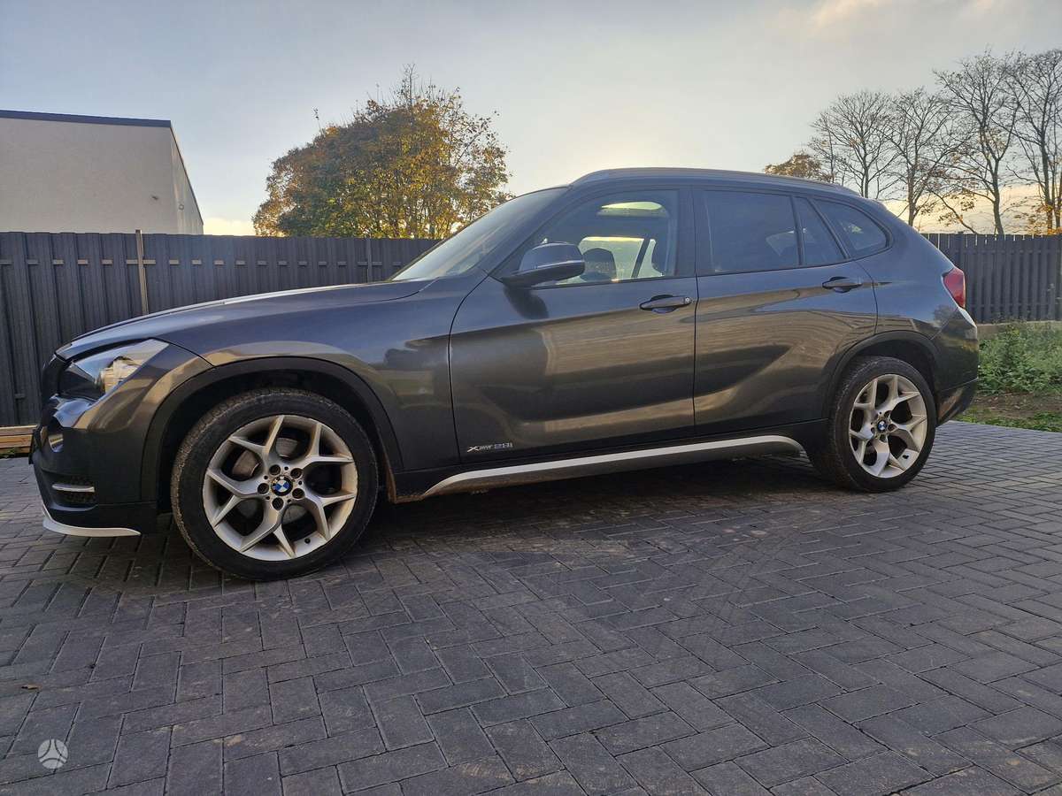 BMW X1 2014 — interior