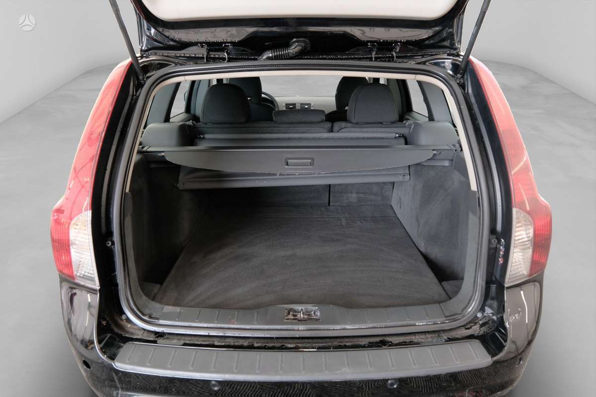 Volvo V50 2011 — photo 13
