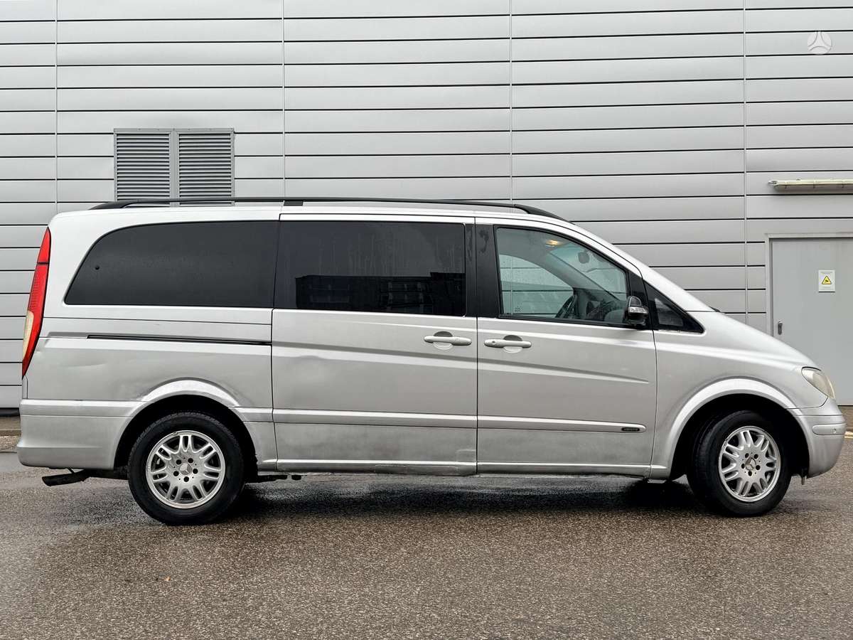 Mercedes-Benz Viano 2004 — interior